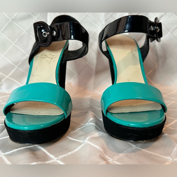 Le Chateau Black/Teal Platform Strappy Sandals, size 8.5 - Picture 2 of 14